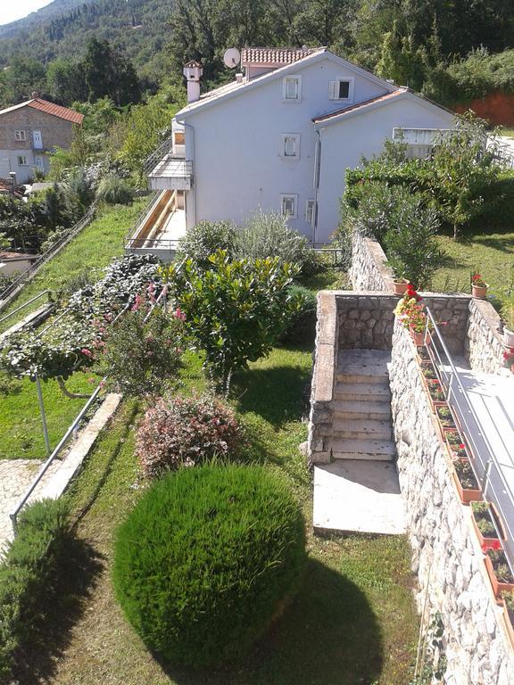 Apartments Villa Ceric Lovran Exterior foto