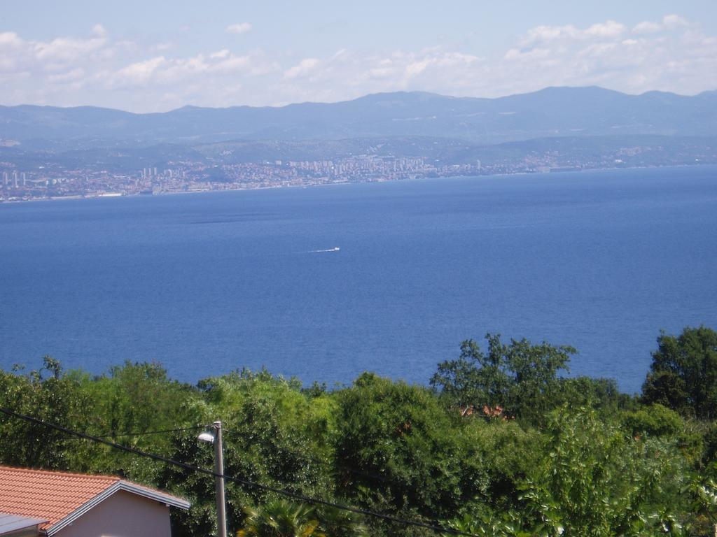 Apartments Villa Ceric Lovran Exterior foto