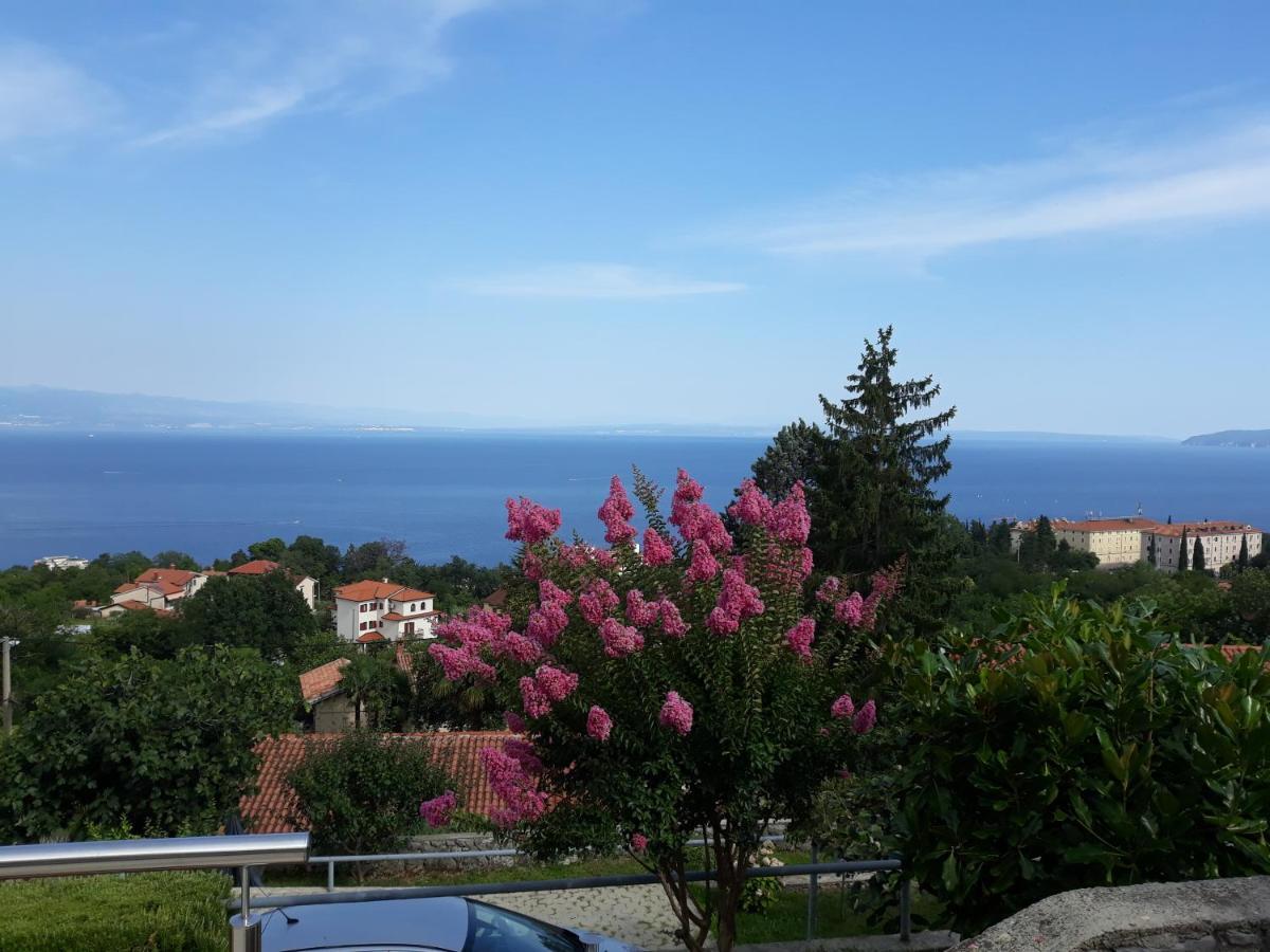 Apartments Villa Ceric Lovran Exterior foto